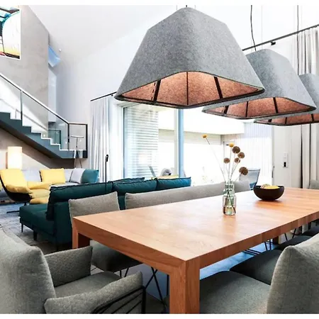 Wellness Escape - 5br With Jacuzzi & Sauna Apartman
